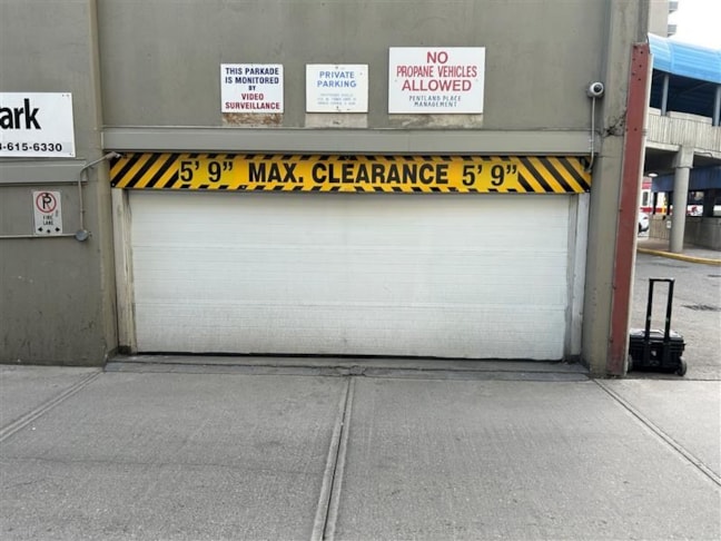 Safety & Regulatory Signs