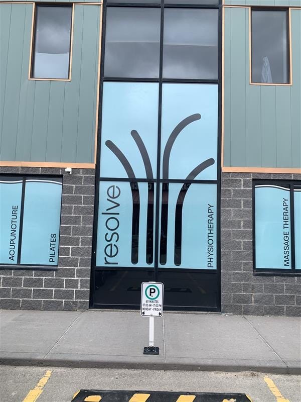 How Resolve Physiotherapy Turned Their Windows Into a Branding Powerhouse