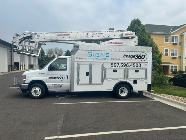 Vehicle Graphics & Lettering