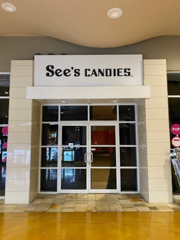 Commercial & Storefront Awnings