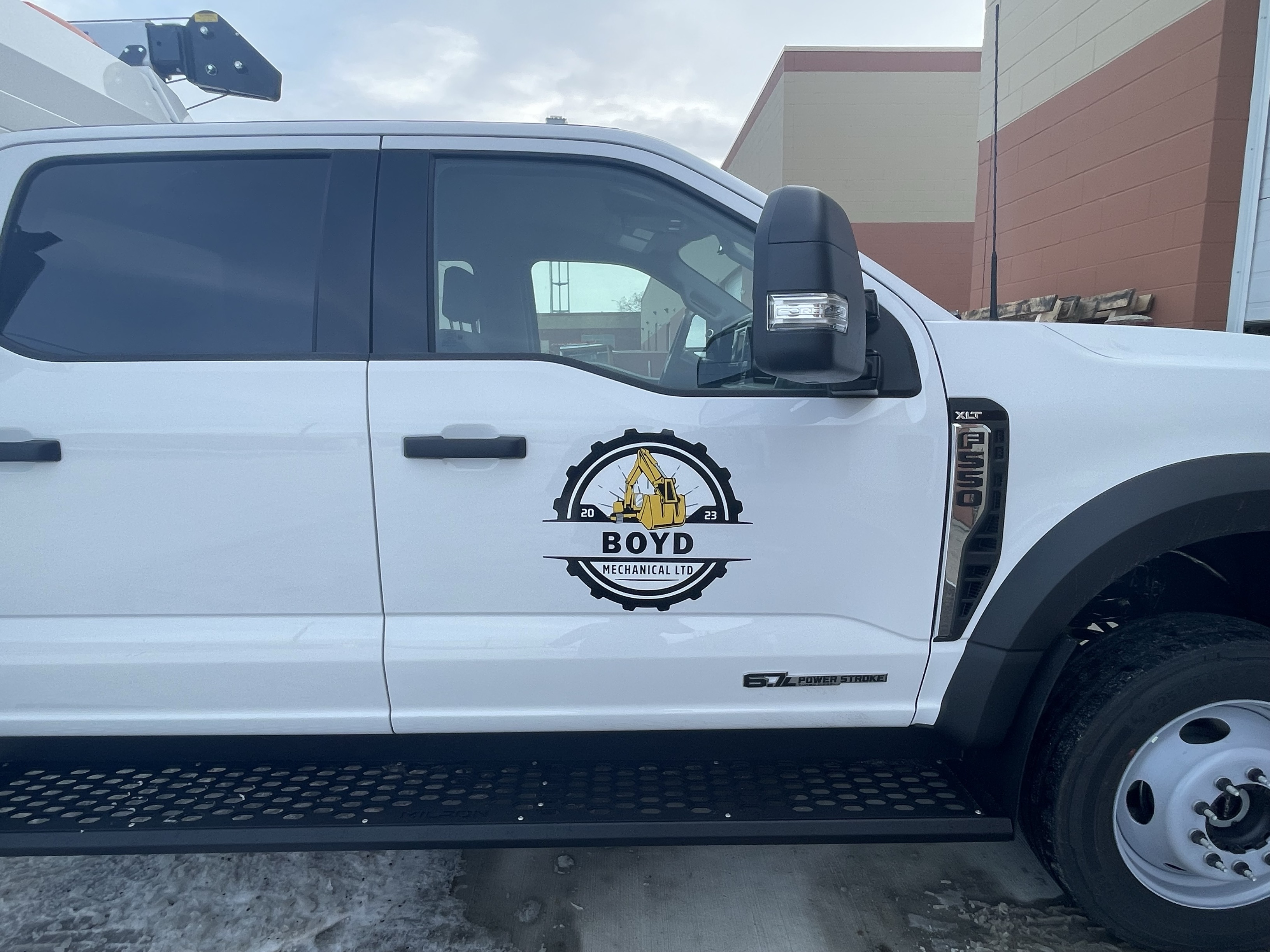 Vehicle Graphics & Lettering