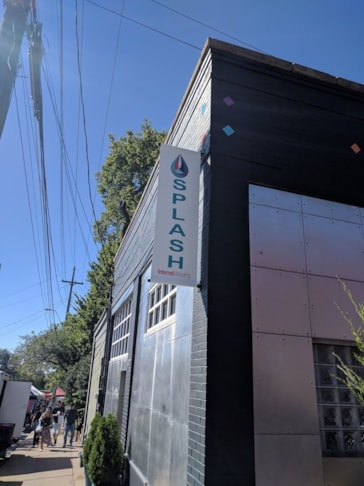 Exterior Double Sided Pole Banner for Splash! Internet Marketing in Kansas City, Missouri