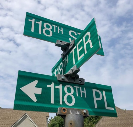 Exterior Reflective Aluminum Street Signs for Villas of Tamarind in Overland Park, Kansas