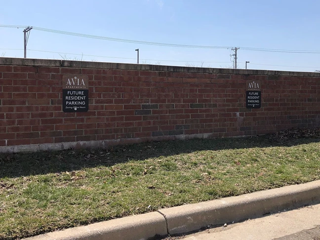 Parking Signs for AVIA Apartments in Overland Park, Kansas