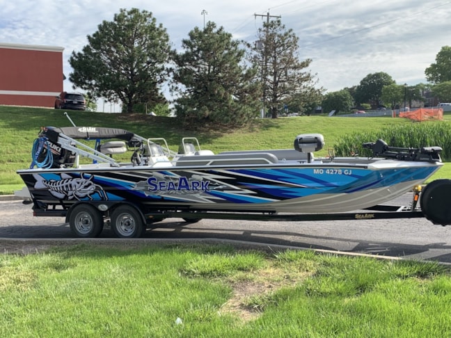 Custom Boat Wrap for Stingray Boat