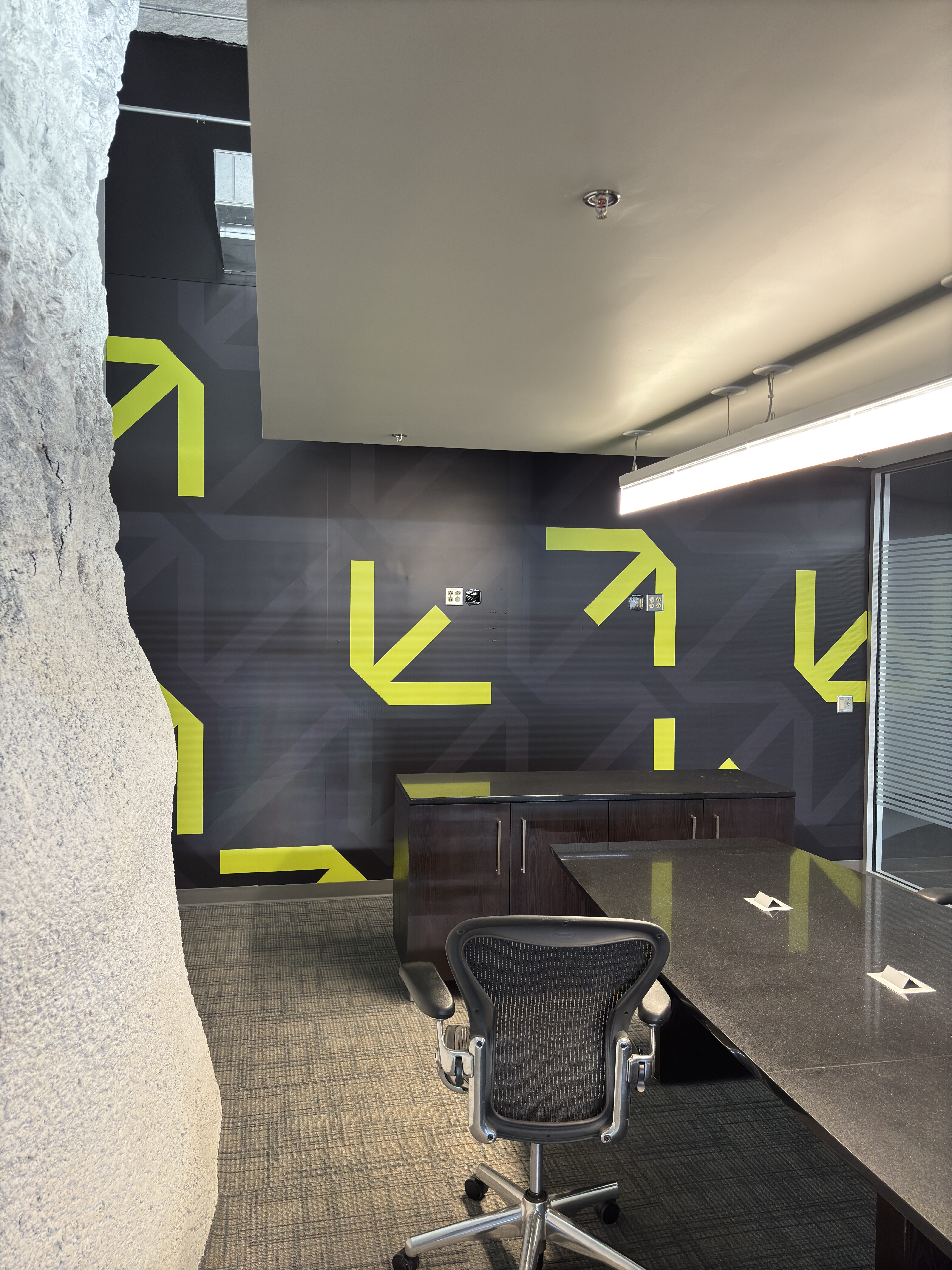 Wall Murals & Graphics