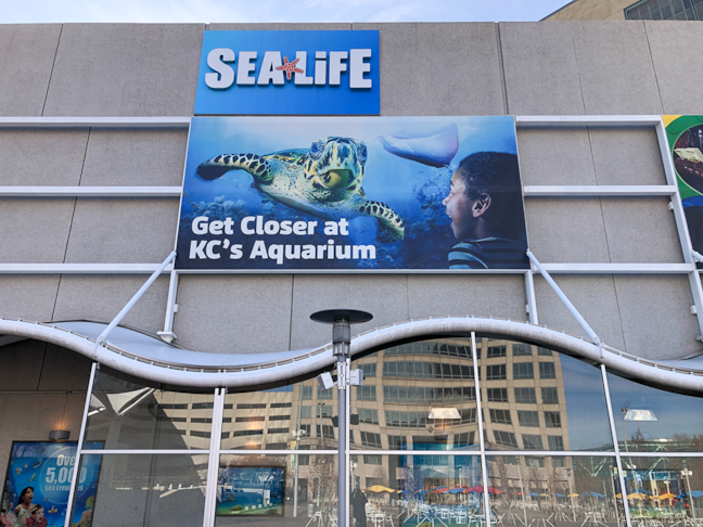 Exterior Vinyl Outdoor Vinyl Banners for Legoland and SeaLife in Kansas City, Missouri