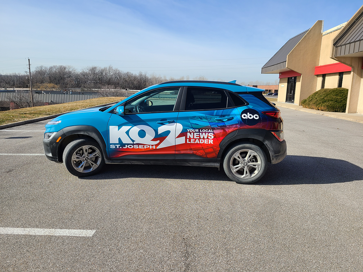 Partial Wrap - KQ2 Newsroom Kona