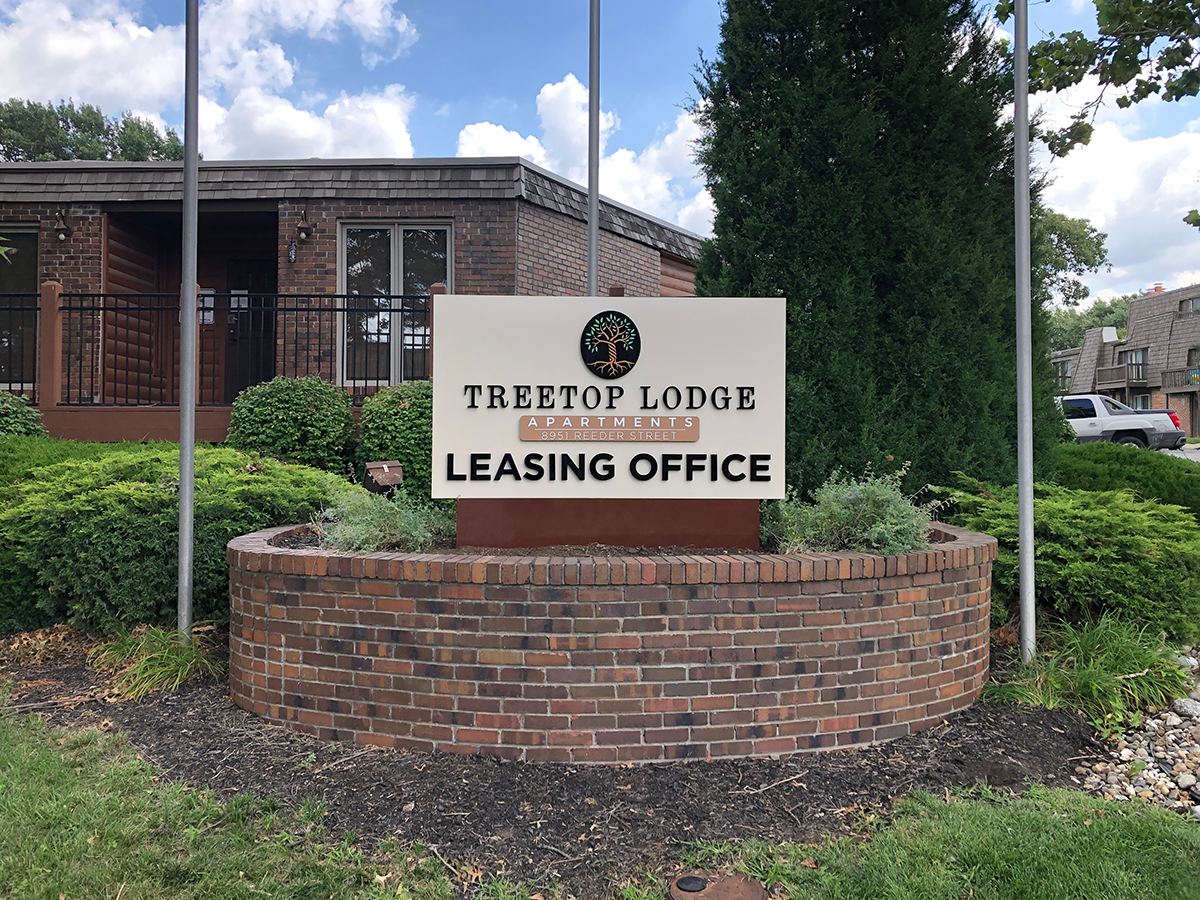 Aluminum Monument Sign with Dimensional Logo and Lettering for Treetop Lodge Apartments in Overland Park, Kansas