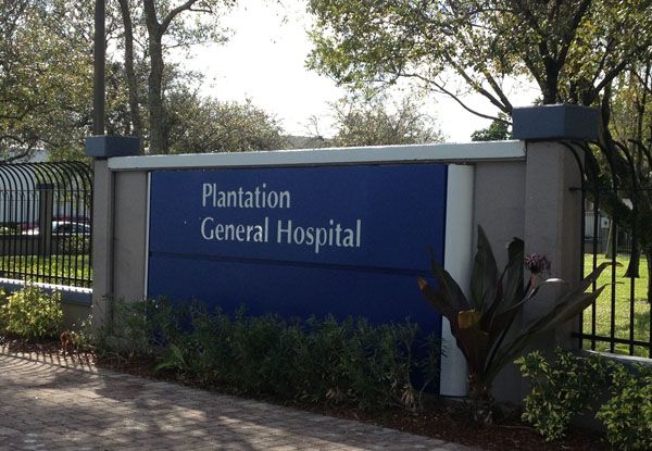  - Monument-Entrance-Signage-Healthcare-Image360-Lauderhill