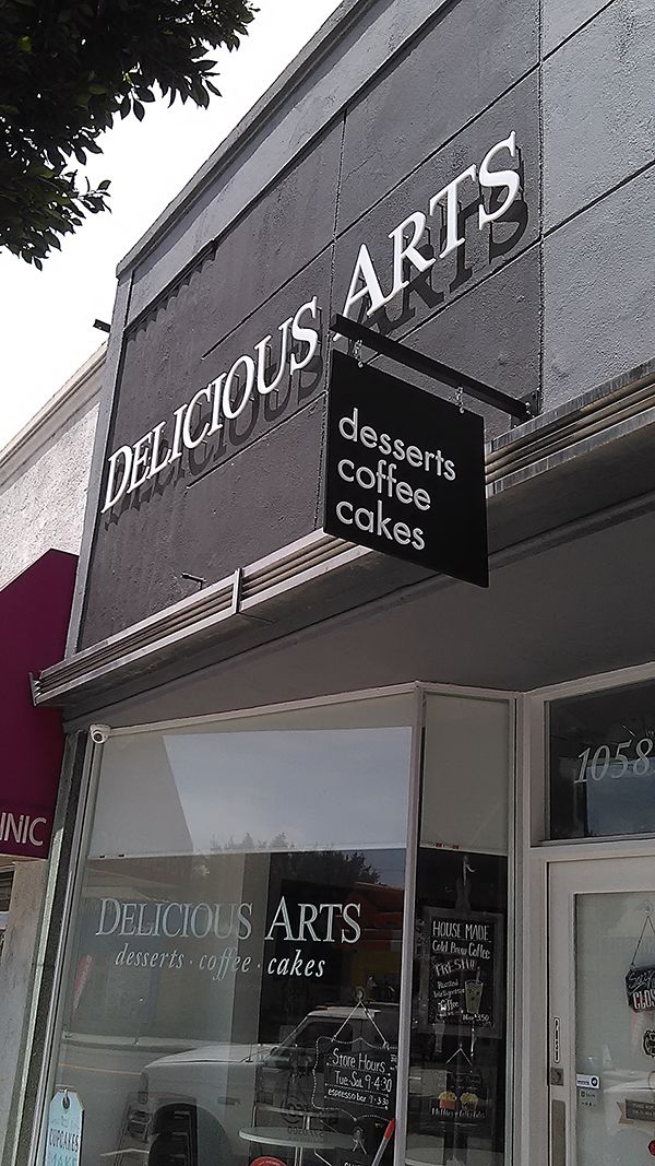 dimensional letters andblade sign_Delicious Arts_LA, California 