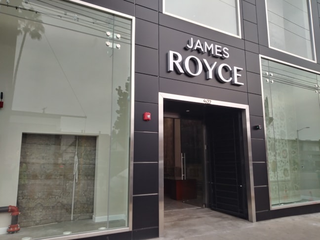 Front LIt - Trimless Illuminated Letters