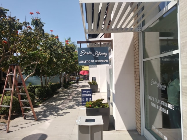 Blade Sign with Dimensional Lettering