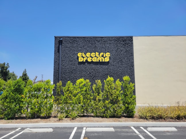 3D Signs & Dimensional Letters