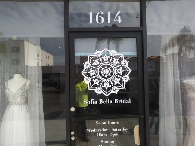 Window Decals, Signage & Graphics