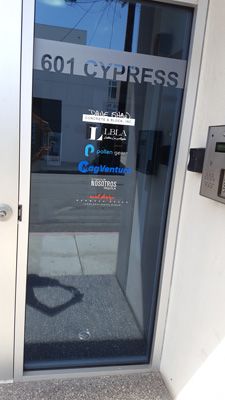 dave shaw digitally printed vinyl exterior application die cut multi color vinyl