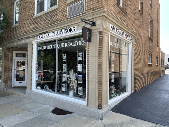 Dimensional Letters (Exterior)