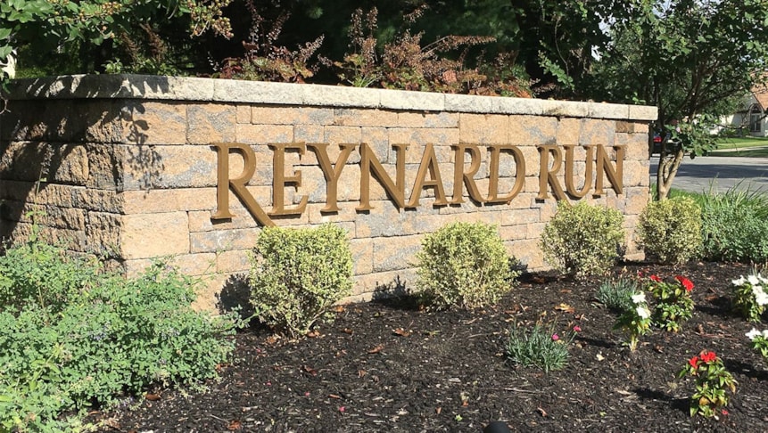 Dimensional Letters (Exterior)