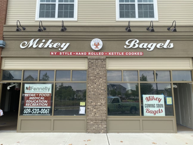 Dimensional Letters (Exterior)