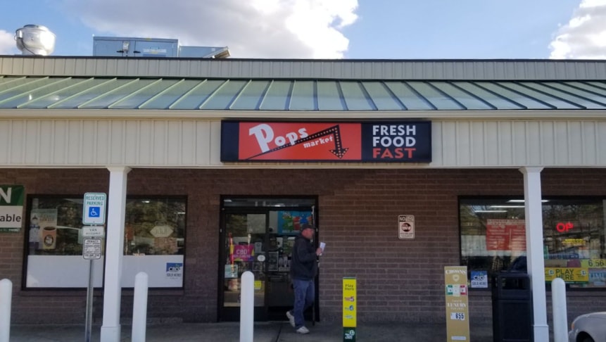 New pylon signage for Pops Market Fresh Food.