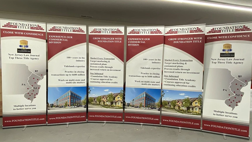 Sturdy retractable banners that will not tip over easily. Retract to pack away while taking up minimal storage space.