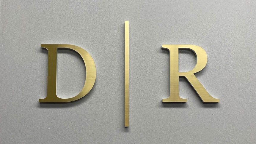 DeCosmo & Rolón added sleek dimensional lettering in their Camden location.