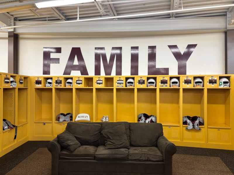 Custom Decals, Wraps & Lettering | Vinyl