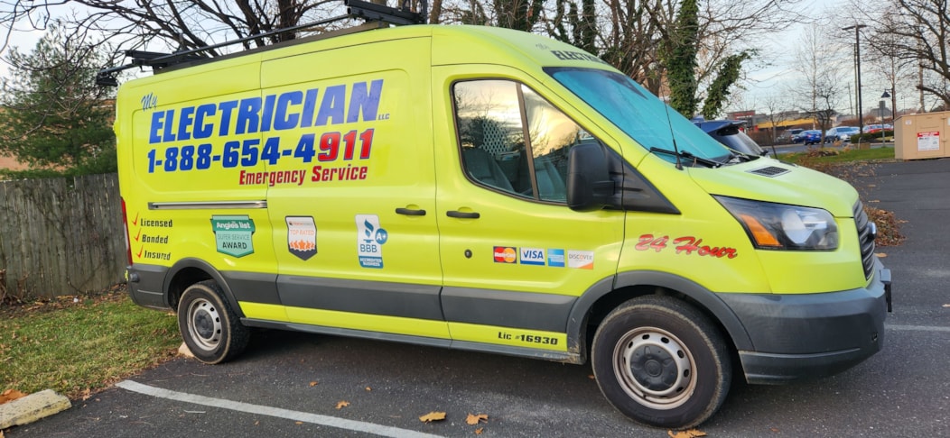 Vehicle Graphics & Lettering