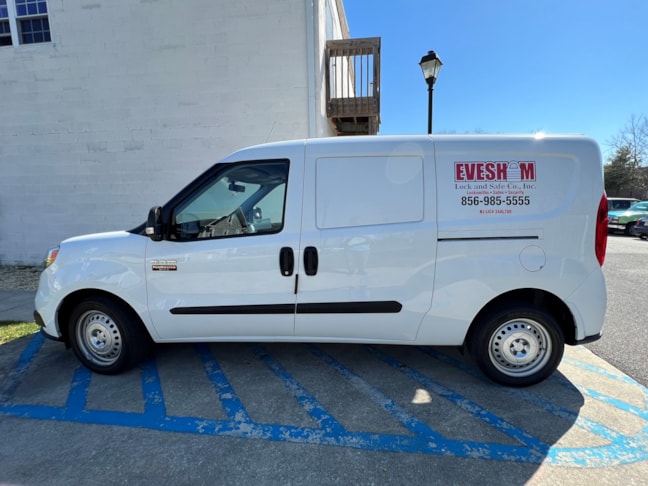 Vehicle Graphics & Lettering