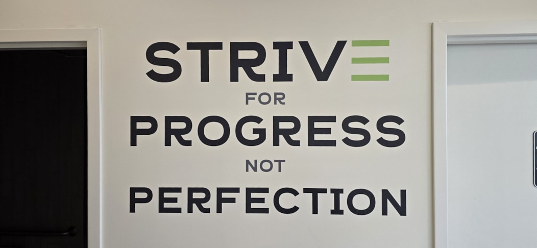 Wall Murals & Graphics