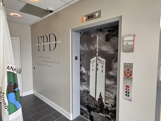 Wall Murals & Graphics