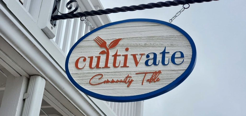 Hanging Signs & Ceiling Displays