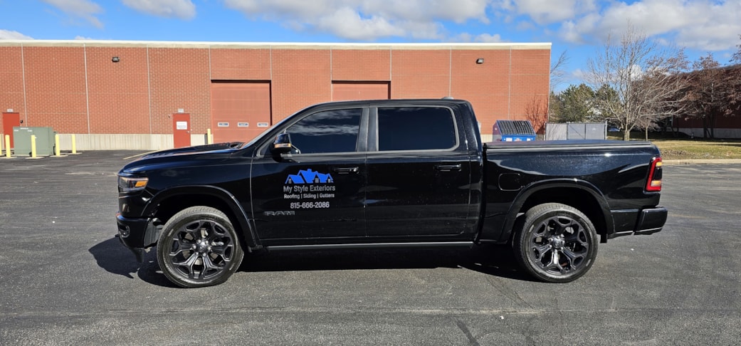 Vehicle Graphics & Lettering