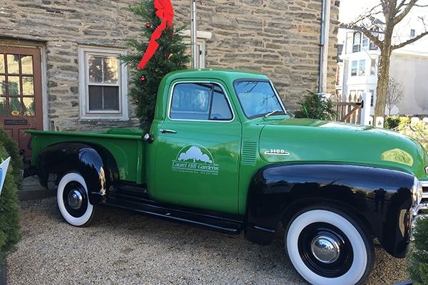 Custom Decals, Wraps & Lettering