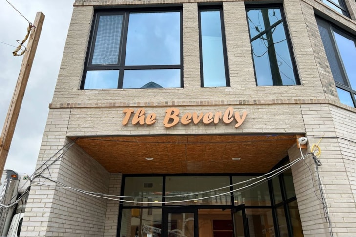 Edgelit and Backlit Signs