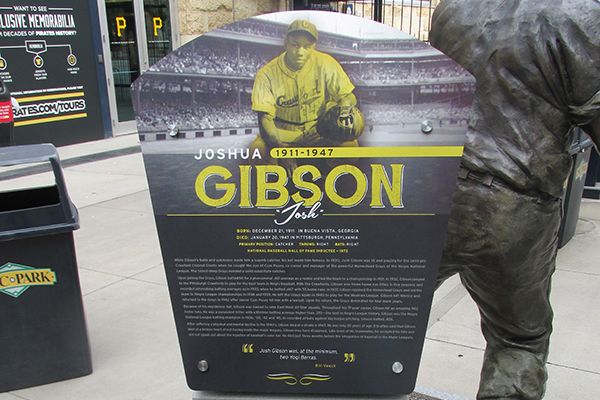  - Image360-Pittsburgh-PA-Custom-Metal-Display-Sports-Entertainment