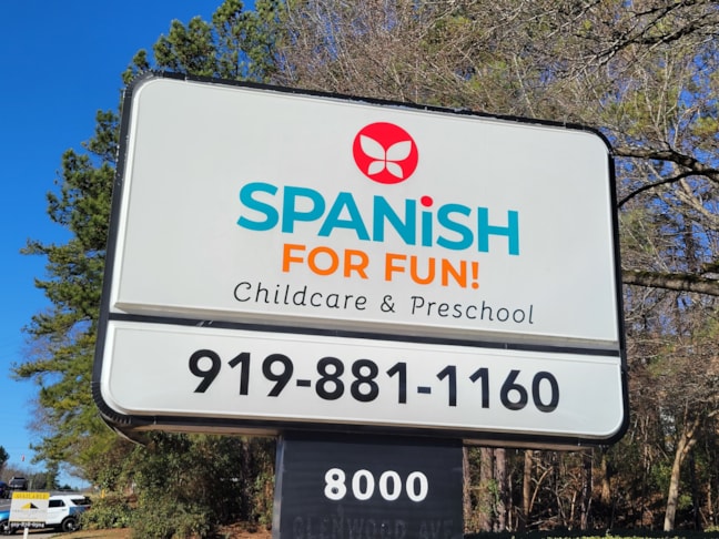 Edgelit and Backlit Signs