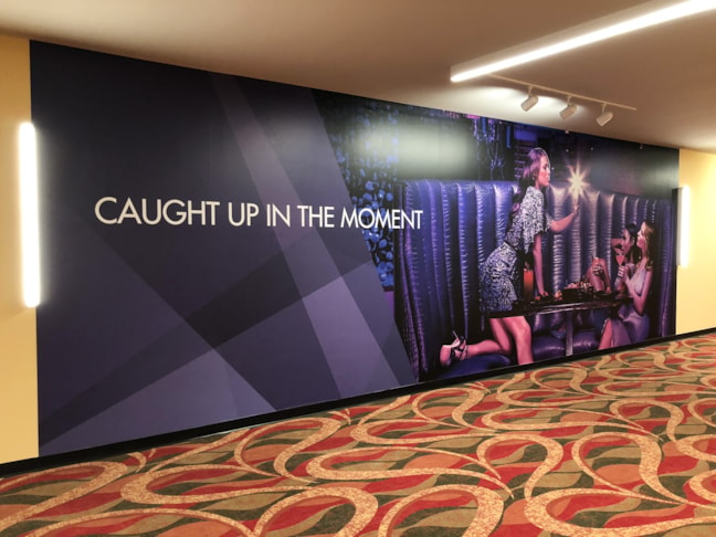 Wall Murals & Graphics