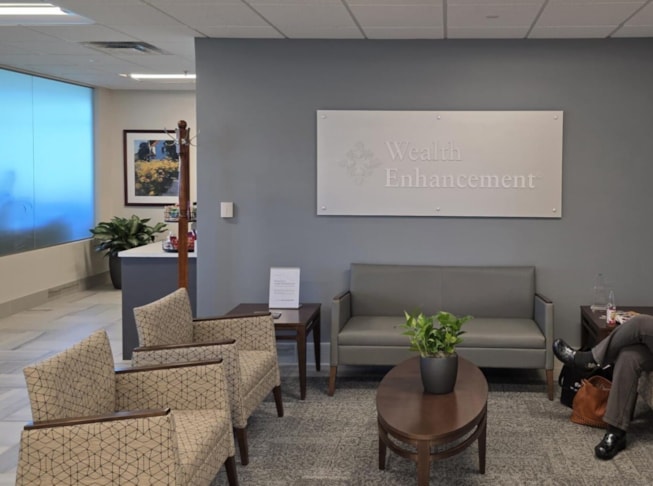 Custom Acrylic & Plastic Displays