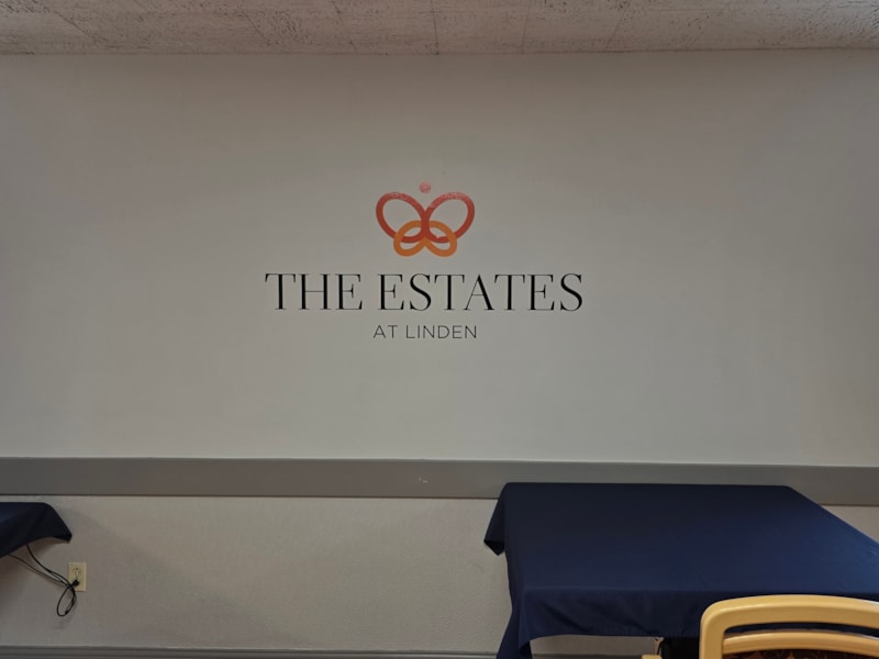 Wall Murals & Graphics