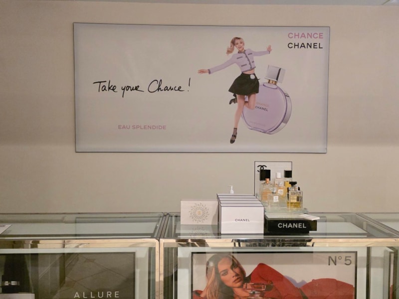 Wall Murals & Graphics