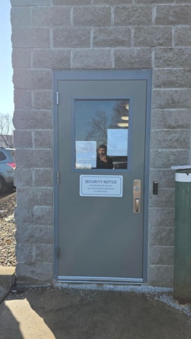 Wall Murals & Graphics