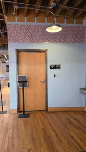 Wall Murals & Graphics