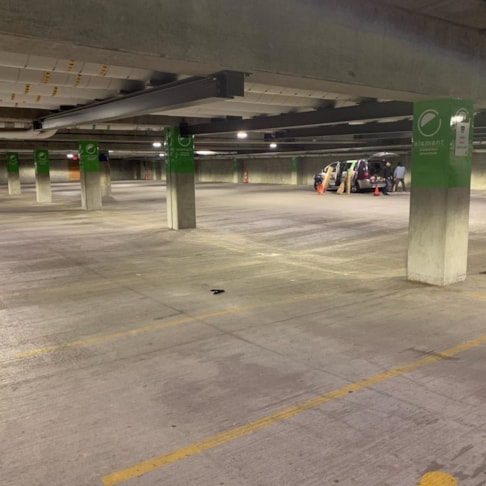 Wall Murals & Graphics