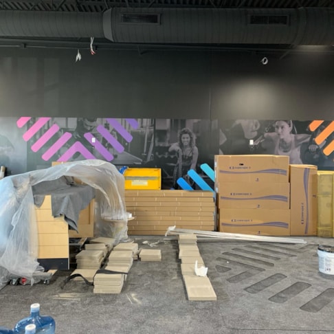 Wall Murals & Graphics