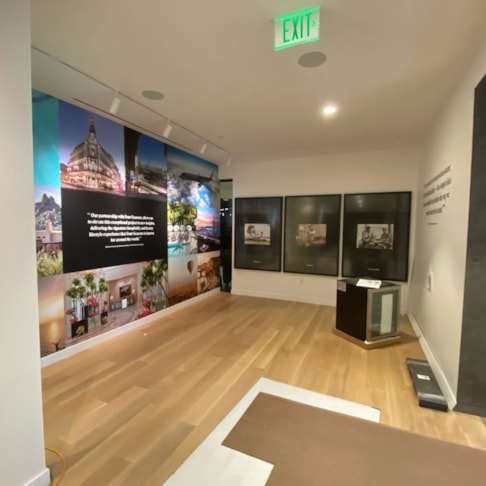 Wall Murals & Graphics