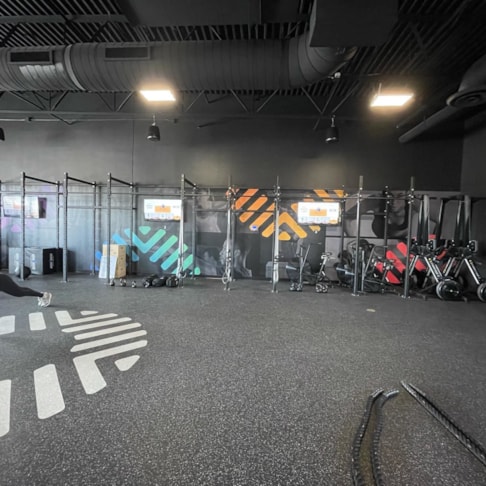 Wall Murals & Graphics