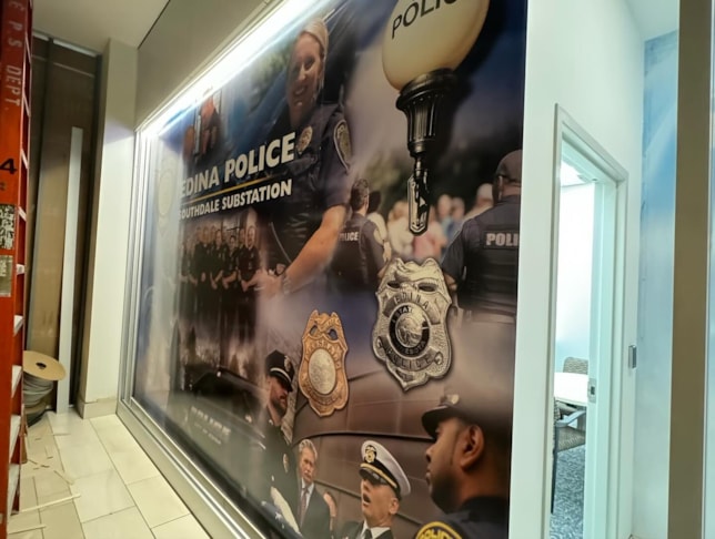 Wall Murals & Graphics