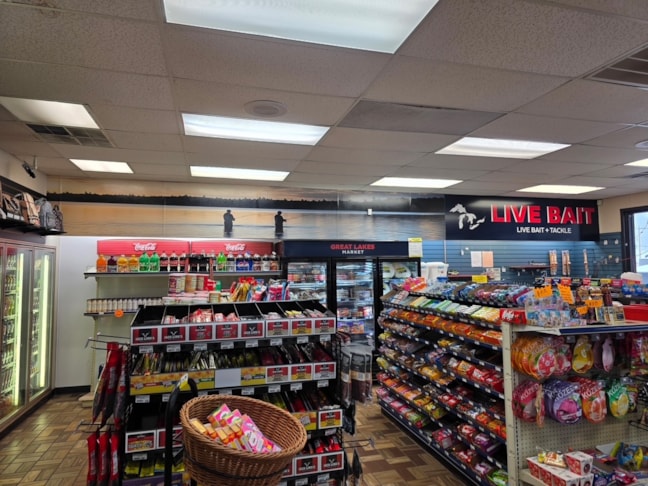 Wall Murals & Graphics