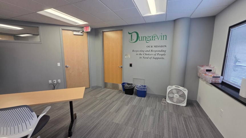 Wall Murals & Graphics